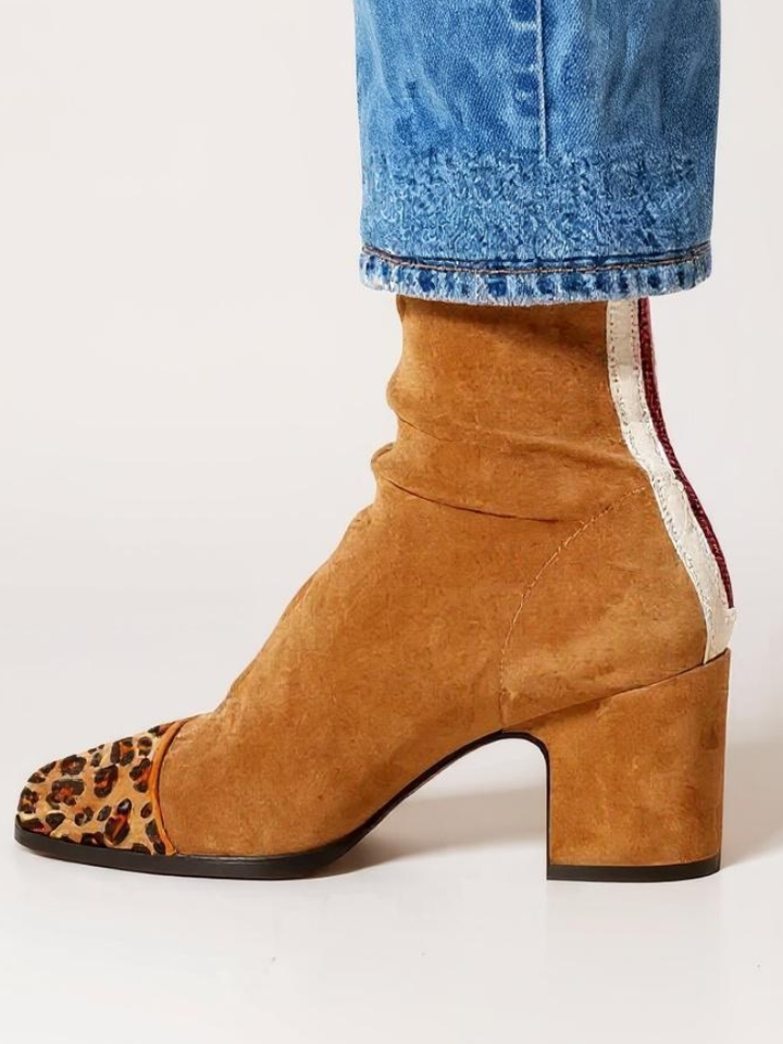 MID-HEEL ANKLE BOOT WITH PRINT