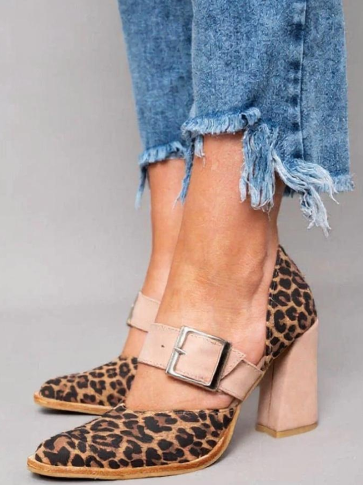 Selveta | Heel Sandals