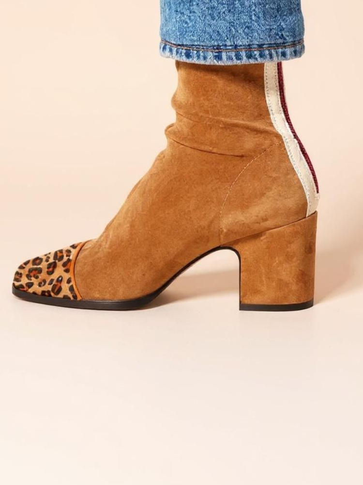 MID-HEEL ANKLE BOOT WITH PRINT