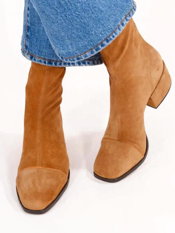 Eva | Stylish Heeled Boots