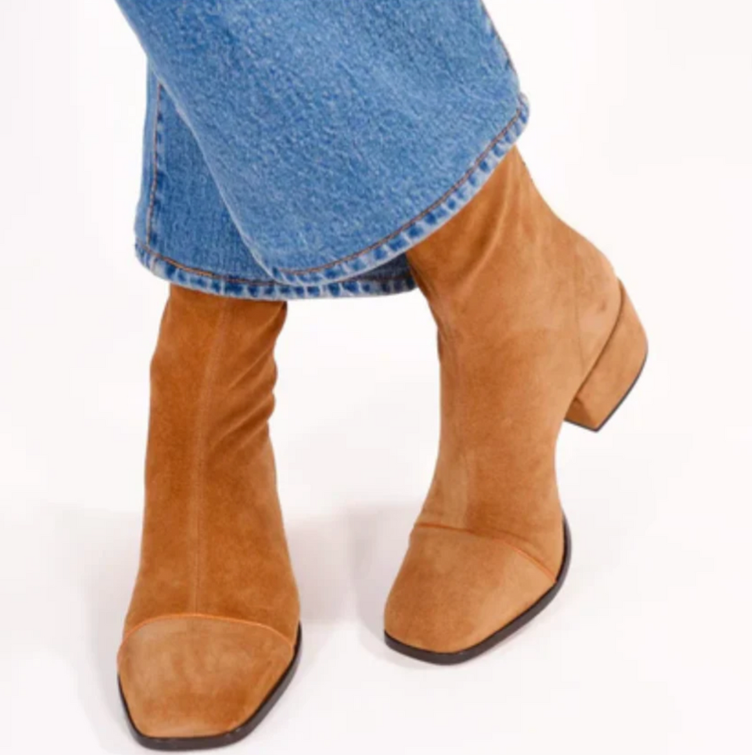 Eva | Stylish Heeled Boots